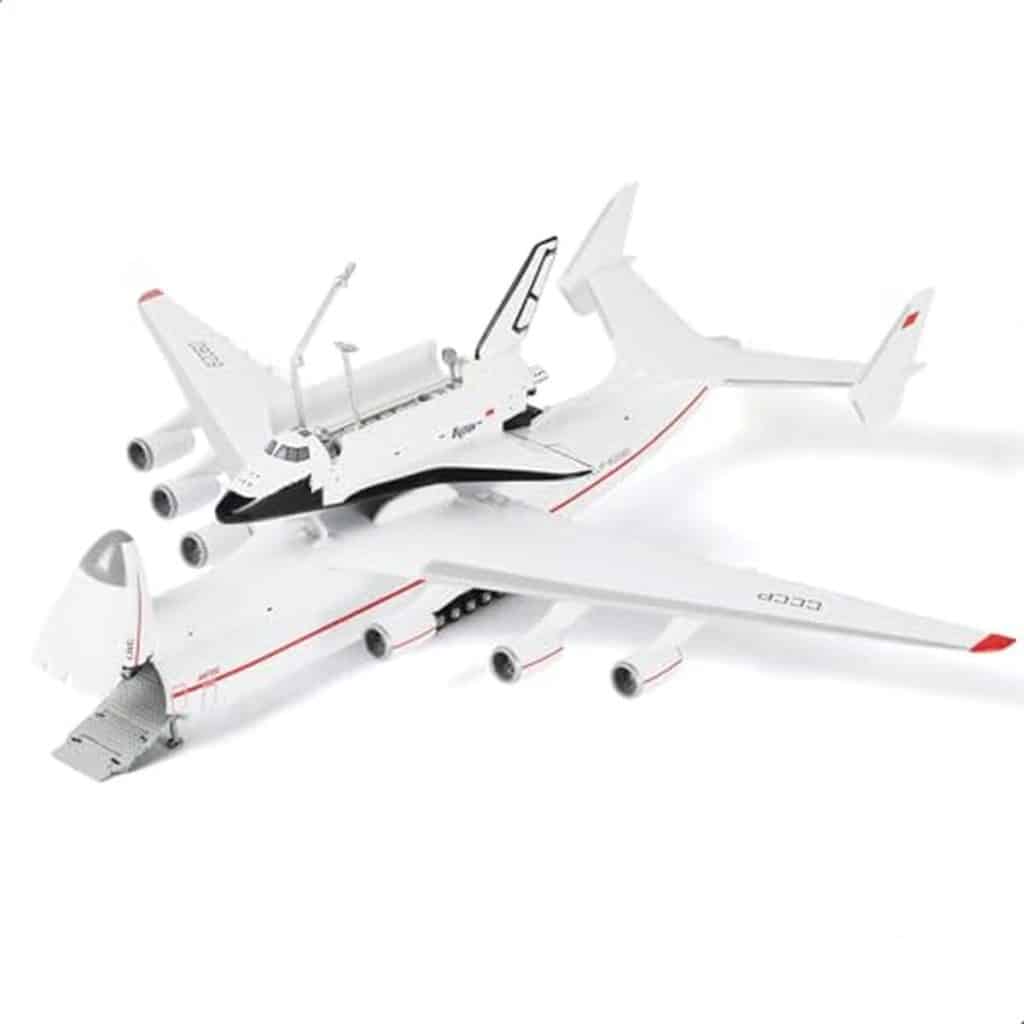 Test : maquette de l'antonov an-225 mriya de NUOTIE à l'échelle 1 : 200