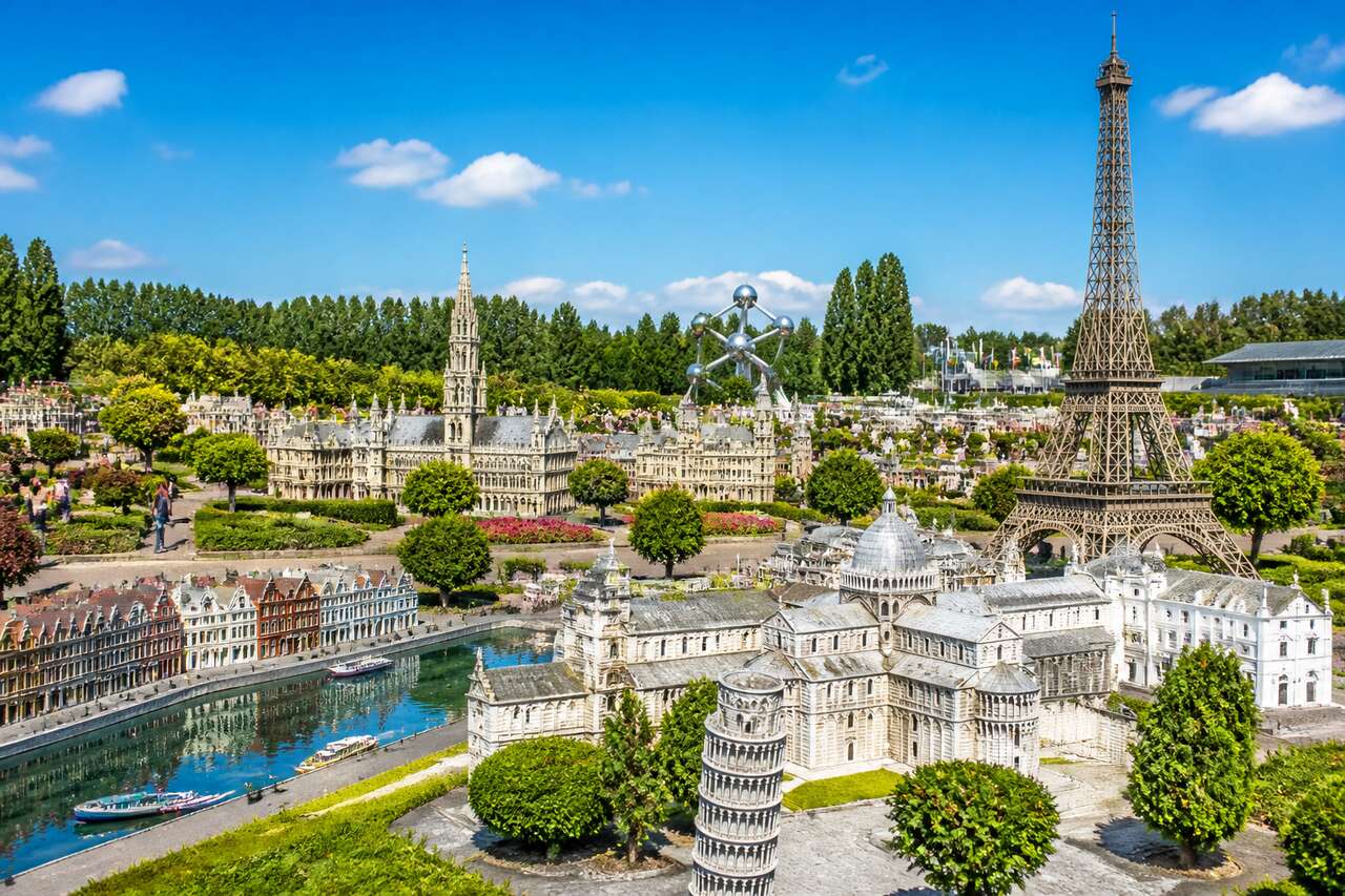 Découverte de Mini-Europe à Bruxelles : voyage au cœur de l'Europe en miniature
