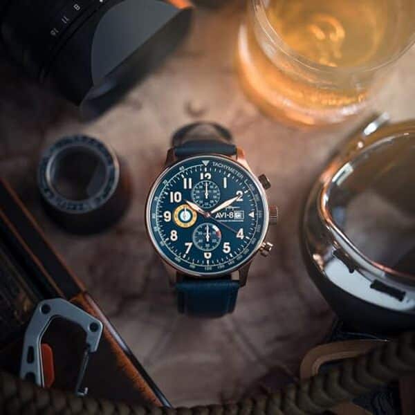 Découvrez notre avis complet sur la montre aviateur AVI-8 AV-4011-0Q : caractéristiques, performance et style pour les passionnés d'horlogerie. 