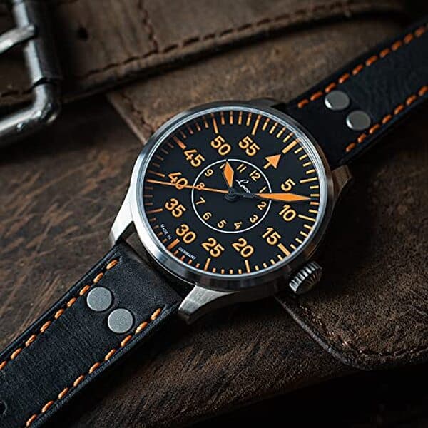 Découvrez notre test détaillé de la montre d'aviateur Laco automatique en acier inoxydable : caractéristiques, performances et avis d'expert pour bien choisir. 