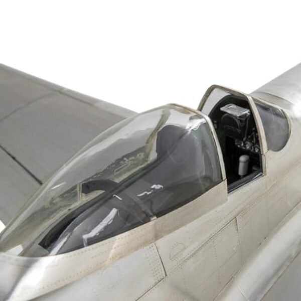 Découvrez notre test détaillé de la maquette Spitfire en métal et bois : qualité, finitions et assemblage analysés pour vous aider à choisir. 