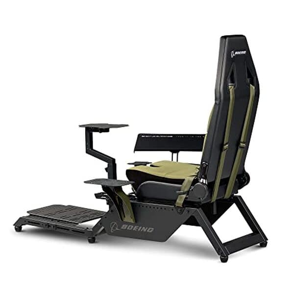 Découvrez notre test complet du cockpit militaire Next Level Racing : performance, immersion et réalisme pour les simulations aériennes les plus exigeantes.