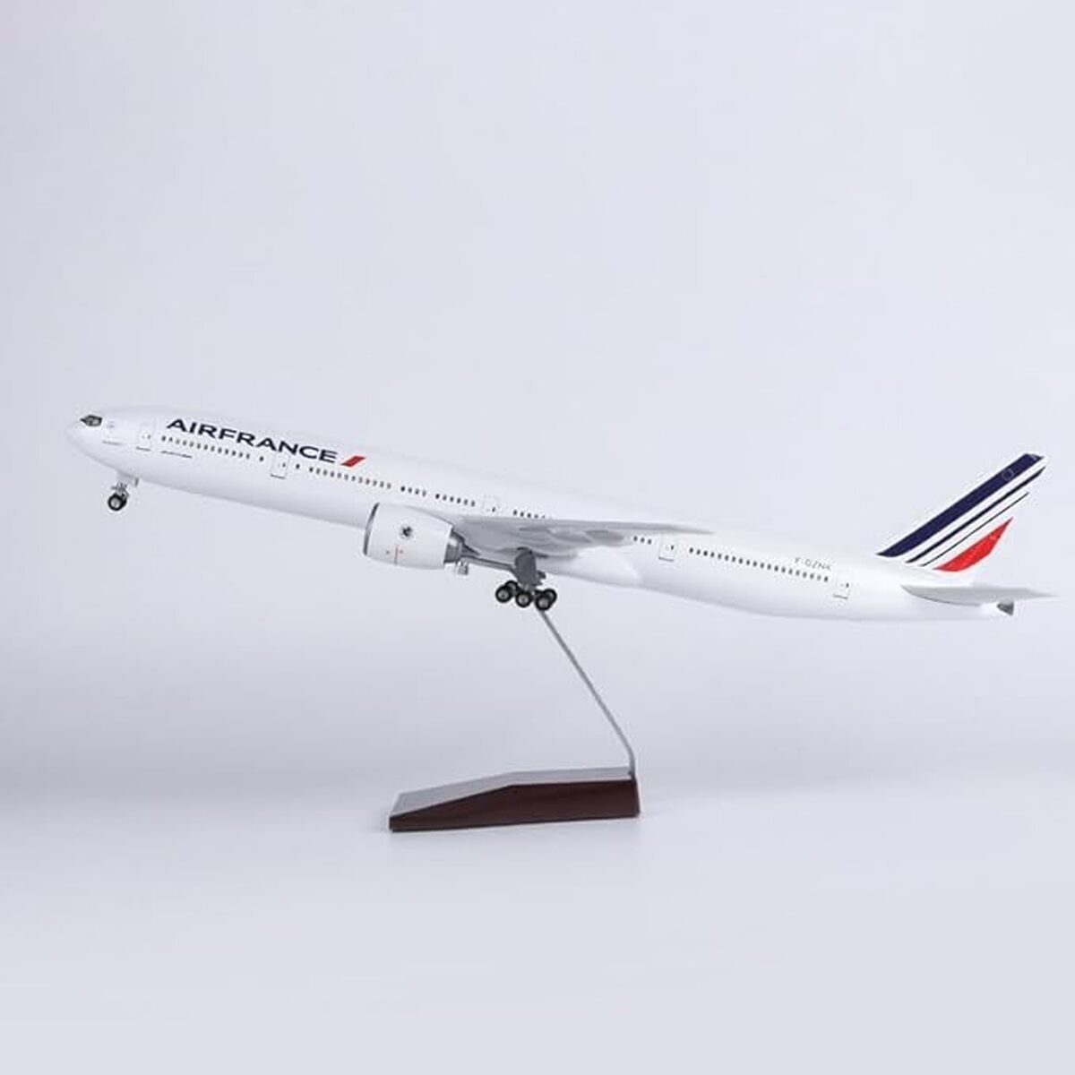 Test maquette Boeing 777 Air France échelle 1/157