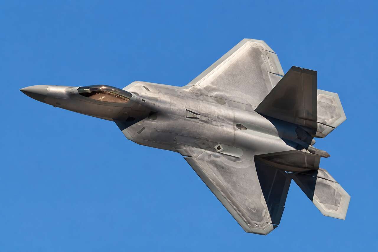 F-22 Raptor : décryptage des technologies révolutionnaires du chasseur furtif