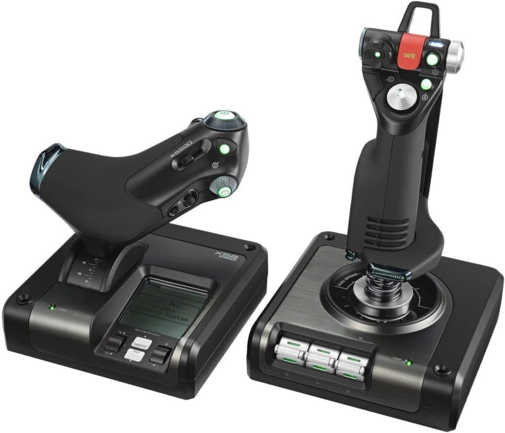 Test du Logitech G Saitek X52 Pro : joystick et commande de gaz véloce