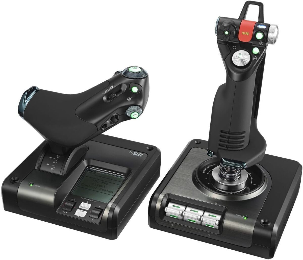 Test du Logitech G Saitek X52 Pro : joystick et commande de gaz véloce