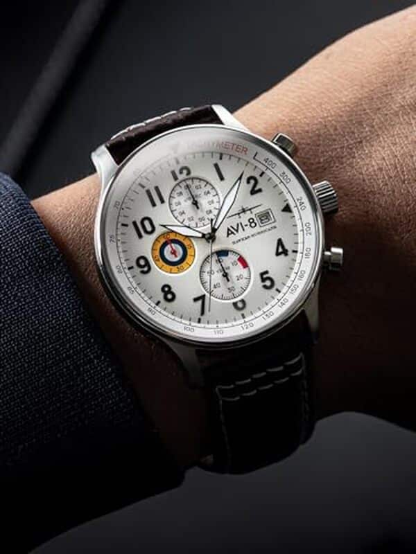 Découvrez notre test détaillé de la montre AVI-8 Hawker Hurricane : design militaire élégant, qualité et performances. Avis complet d'un modèle incontournable.